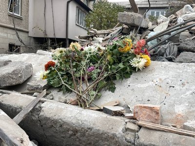 "Я не знаю, як ми без них будемо. Я не можу передати цей біль: історія родини, яка загинула в Запоріжжі через авіудар РФ "Я не знаю, як ми без них будемо. Я не можу передати цей біль: історія родини, яка загинула в Запоріжжі через авіудар РФ