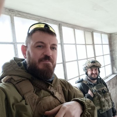 В Ірпені відновили знищену майстерню, де ветерани відновлюються після фронту В Ірпені відновили знищену майстерню, де ветерани відновлюються після фронту