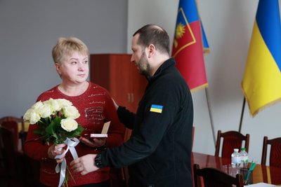 Родині Василя Назаренка дали відзнаку у Хмельницькому Родині Василя Назаренка дали відзнаку у Хмельницькому
