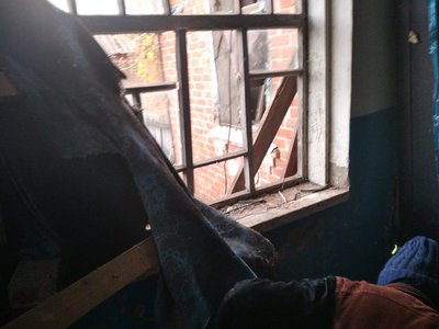 Пошкоджене приміщення у Золочеві після удару РФ Пошкоджене приміщення у Золочеві після удару РФ