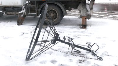 Встановлюють гнізда для лелек Встановлюють гнізда для лелек