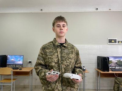 предмет "Захист України", нова програма Захисту України, дрони предмет "Захист України", нова програма Захисту України, дрони