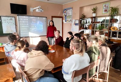 У Миколаєві навчають працевлаштовують людей з порушенням слуху У Миколаєві навчають працевлаштовують людей з порушенням слуху