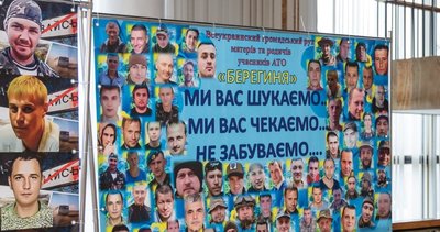 У Дніпрі відкрили виставку понад 4,5 тисячі світлин полонених і зниклих безвісти У Дніпрі відкрили виставку понад 4,5 тисячі світлин полонених і зниклих безвісти