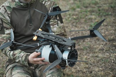 дрон на оптоволокні дрон на оптоволокні