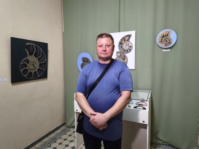 У Житомирі відкрили виставку картин і прикрас з амонітів віком понад 200 мільйонів років У Житомирі відкрили виставку картин і прикрас з амонітів віком понад 200 мільйонів років