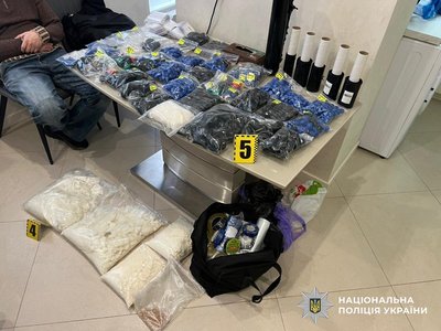 34 лабораторії і мільйони доз: Нацполіція ліквідувала наркомережу в Україні та Польщі 34 лабораторії і мільйони доз: Нацполіція ліквідувала наркомережу в Україні та Польщі