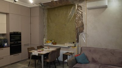 Пів року без вікон і ремонту. Жителі багатоповерхівки Дніпра, пошкодженої через атаку РФ, розповіли про стан осель Пів року без вікон і ремонту. Жителі багатоповерхівки Дніпра, пошкодженої через атаку РФ, розповіли про стан осель