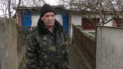 "Посікло йому обличчя, мені розірвало долоню": що розповідають місцеві жителі про дронову атаку РФ по Ніжинському району "Посікло йому обличчя, мені розірвало долоню": що розповідають місцеві жителі про дронову атаку РФ по Ніжинському району