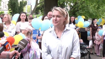 Батьки учнів початкових класів Рівненського ліцею "Колегіум" проти його реформування