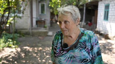 "Бомблять, ракети літають". Як живе село Слов’янка на Дніпропетровщині, що за 20 кілометрів від фронту "Бомблять, ракети літають". Як живе село Слов’янка на Дніпропетровщині, що за 20 кілометрів від фронту