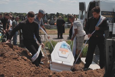 У Лозовій поховали Вікторію Кравченко У Лозовій поховали Вікторію Кравченко