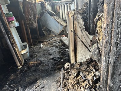 У Сумах дітей рятували через вікно після удару російського БпЛА. Репортаж У Сумах дітей рятували через вікно після удару російського БпЛА. Репортаж