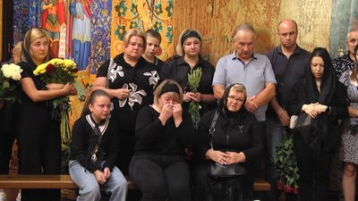 У Житомирі попрощалися з військовослужбовцем Дмитром Панчуком У Житомирі попрощалися з військовослужбовцем Дмитром Панчуком