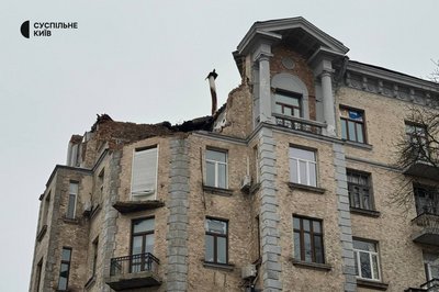 Будинок на Банковій через рік після обстрілу Будинок на Банковій через рік після обстрілу