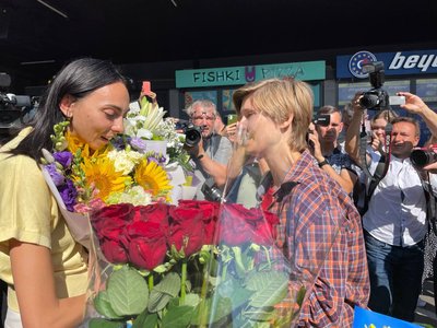 Четверо олімпійців, серед яких бронзова медалістка Ірина Геращенко, повернулися в Україну Четверо олімпійців, серед яких бронзова медалістка Ірина Геращенко, повернулися в Україну