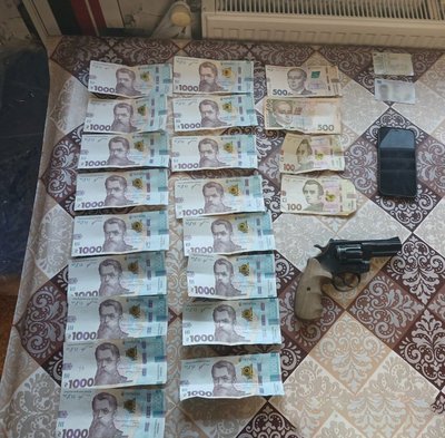 Пропонували сприяння в отриманні допомоги від ООН: трьох жителів Житомирщини підозрюють у кібер-шахрайстві Пропонували сприяння в отриманні допомоги від ООН: трьох жителів Житомирщини підозрюють у кібер-шахрайстві