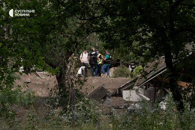 РФ атакувала балістичними ракетами приватний полігон на Київщині, де перебували представники ОПК. Є загиблі та поранені РФ атакувала балістичними ракетами приватний полігон на Київщині, де перебували представники ОПК. Є загиблі та поранені
