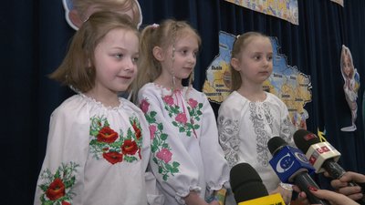 У Житомирі діти долучилися до відзначення Дня Соборності України У Житомирі діти долучилися до відзначення Дня Соборності України