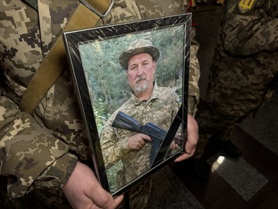 У Полтаві попрощались з полеглим захисником Аркадієм Сопілкою У Полтаві попрощались з полеглим захисником Аркадієм Сопілкою