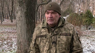 "У спину плюють, а не знають, через що я пройшов". У ТЦК Кіровоградщини 90% працівників – учасники бойових дій "У спину плюють, а не знають, через що я пройшов". У ТЦК Кіровоградщини 90% працівників – учасники бойових дій