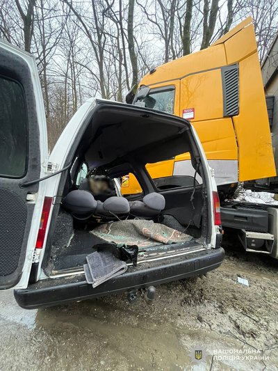 На Львівщині загинули двоє людей внаслідок ДТП На Львівщині загинули двоє людей внаслідок ДТП