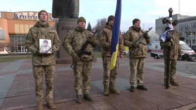 З військовим Вадимом Бабіним попрощалися у Рівному З військовим Вадимом Бабіним попрощалися у Рівному