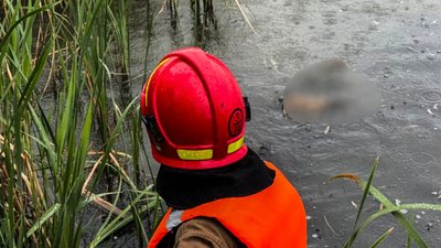 На Черкащині зі ставу тіло дістали тіло чоловіка На Черкащині зі ставу тіло дістали тіло чоловіка