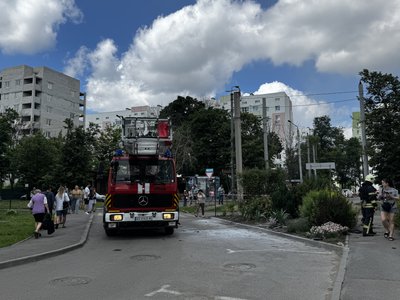 РФ влучила безпілотником поблизу багатоповерхівки в Індустріальному районі Харкова: що відомо РФ влучила безпілотником поблизу багатоповерхівки в Індустріальному районі Харкова: що відомо