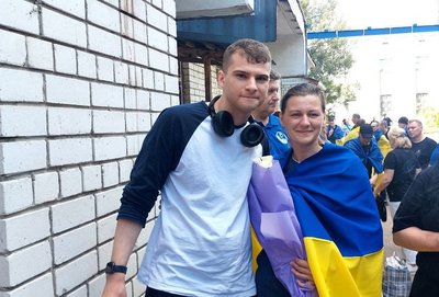 Світлану після обміну зустрів похресник Світлану після обміну зустрів похресник