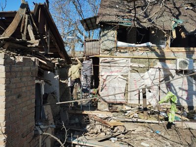 Наслідки дронової атаки: у Кропивницькому продовжують обстежувати пошкодження Наслідки дронової атаки: у Кропивницькому продовжують обстежувати пошкодження