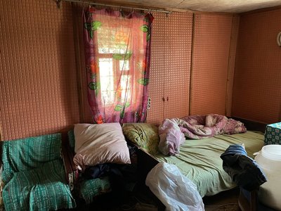 73-річний дідусь з Донеччини пішки евакуювався з трьома коровами та собакою на Полтавщину 73-річний дідусь з Донеччини пішки евакуювався з трьома коровами та собакою на Полтавщину