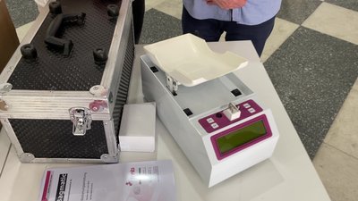 Благодійники з Німеччини передали Житомирському обласному центру крові нове обладнання на суму три тисячі євро Благодійники з Німеччини передали Житомирському обласному центру крові нове обладнання на суму три тисячі євро