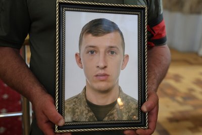 У Луцьку попрощалися з загиблими на війні Романом Меюсом і Олександром Радивоніком У Луцьку попрощалися з загиблими на війні Романом Меюсом і Олександром Радивоніком
