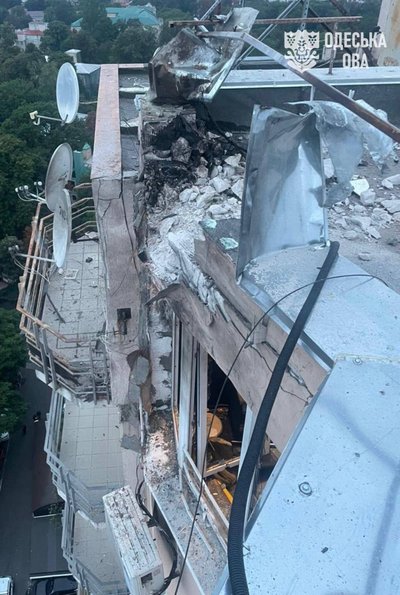 Масована атака на Одещину тривала понад 7 годин: пошкоджені будинки, гаражі та автомобілі Масована атака на Одещину тривала понад 7 годин: пошкоджені будинки, гаражі та автомобілі
