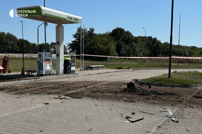 Внаслідок російського обстрілу на Одещині пошкоджено АЗС Внаслідок російського обстрілу на Одещині пошкоджено АЗС