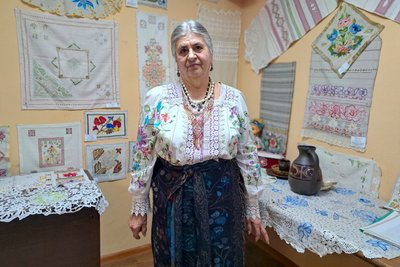 вишивки виставка переселенка Донеччина Олена Лазько Дніпро 15 жовтня 2024 року вишивки виставка переселенка Донеччина Олена Лазько Дніпро 15 жовтня 2024 року