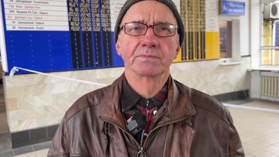 У П'ятихатках на Дніпропетровщині через удар РФ пошкоджено залізничну станцію У П'ятихатках на Дніпропетровщині через удар РФ пошкоджено залізничну станцію