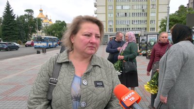 Загинув в Курській області: з солдатом Віктором Романюком попрощалися у Рівному Загинув в Курській області: з солдатом Віктором Романюком попрощалися у Рівному