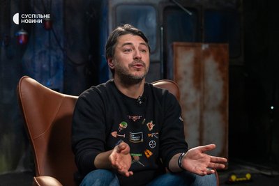 Волонтер і засновник форду допомоги Силам оборони Сергій Притула під час інтервʼю Суспільному Волонтер і засновник форду допомоги Силам оборони Сергій Притула під час інтервʼю Суспільному