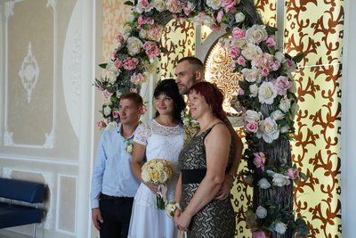 "Символічна дата для нас і для всієї України": у Черкасах на День Незалежності побрались 23 пари "Символічна дата для нас і для всієї України": у Черкасах на День Незалежності побрались 23 пари