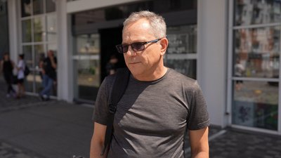"Будуть вчитися управляти дронами на уроці": Що дніпряни думають про це новий проєкт уроків "Захисту України" "Будуть вчитися управляти дронами на уроці": Що дніпряни думають про це новий проєкт уроків "Захисту України"