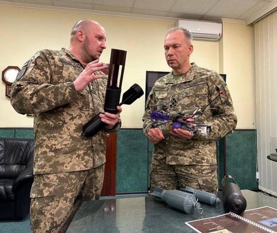 Олександр Сирський (праворуч) і Вадим Сухаревський Олександр Сирський (праворуч) і Вадим Сухаревський
