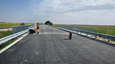 Завершили ремонт трьох мостів на дорозі між Черніговом та Славутичем та відкрили рух транспорту Завершили ремонт трьох мостів на дорозі між Черніговом та Славутичем та відкрили рух транспорту