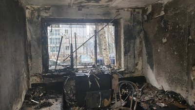 "Дякуємо Богу, що взяв грішми". Семеро поранених, серед них діти: які наслідки масованого обстрілу Дніпра "Дякуємо Богу, що взяв грішми". Семеро поранених, серед них діти: які наслідки масованого обстрілу Дніпра