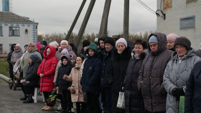 У Старому селі відкрили Алею Слави полеглих захисників У Старому селі відкрили Алею Слави полеглих захисників