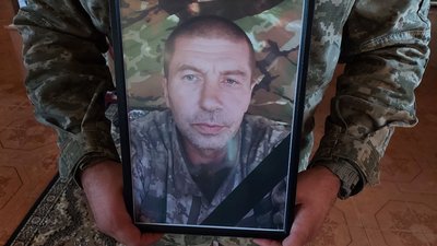 Військовий Володимир Хмельов Військовий Володимир Хмельов