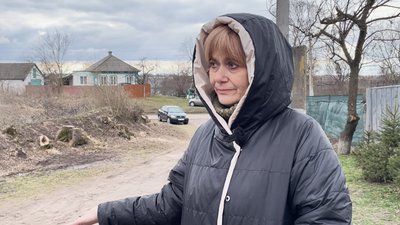 "Будинки за 30 метрів від могил": у селі на Чернігівщині люди вимагають від місцевої влади зупинити хаотичне поховання "Будинки за 30 метрів від могил": у селі на Чернігівщині люди вимагають від місцевої влади зупинити хаотичне поховання