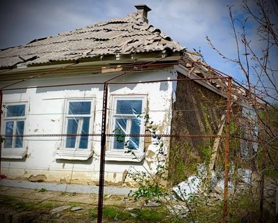 У місті Вилкове триває ліквідація наслідків атаки російських дронів У місті Вилкове триває ліквідація наслідків атаки російських дронів