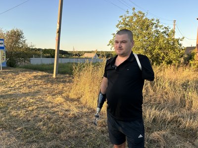 У Великому Тростянці на Полтавщині місцеві скаржаться на розбиту дорогу У Великому Тростянці на Полтавщині місцеві скаржаться на розбиту дорогу